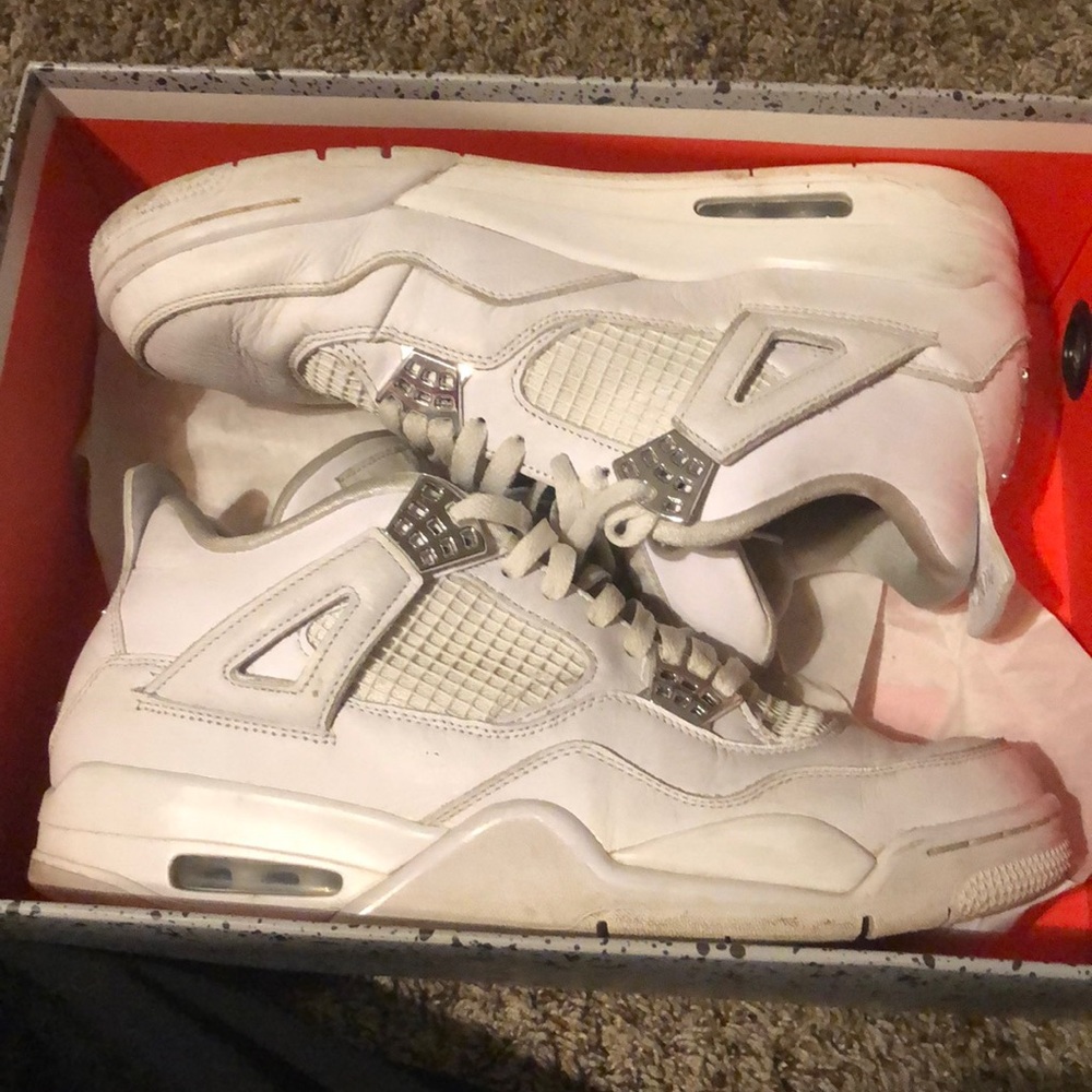Jordan pure money 4s